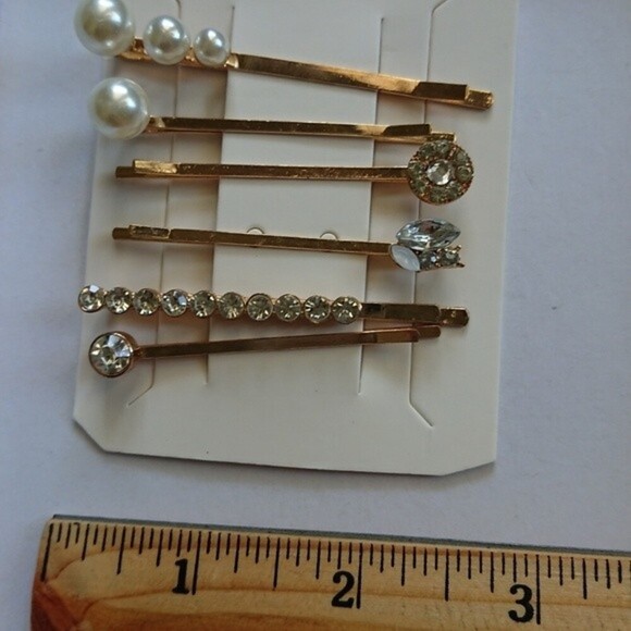 A set of 6 pearls/crystals hair clips - Picture 4 of 4